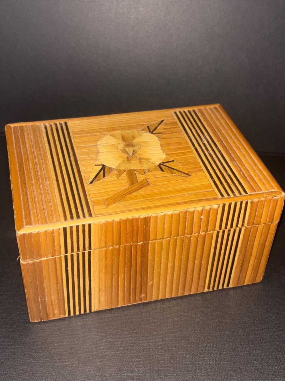 Vintage‎ bamboo floral inlay trinket holder jewelry box velvet lined handmade